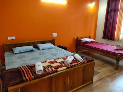 White Elephant Restaurant & Cottages Gokarna Гокарна Экстерьер фото