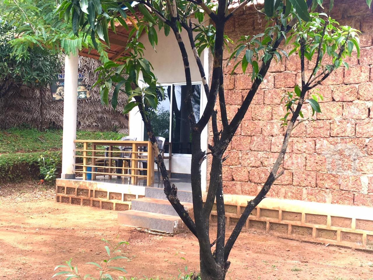 White Elephant Restaurant & Cottages Gokarna Гокарна Экстерьер фото