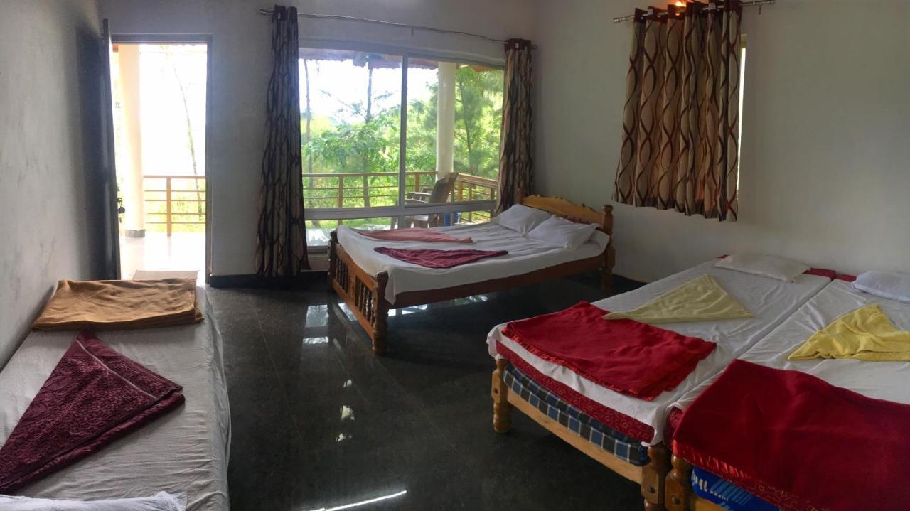 White Elephant Restaurant & Cottages Gokarna Гокарна Экстерьер фото