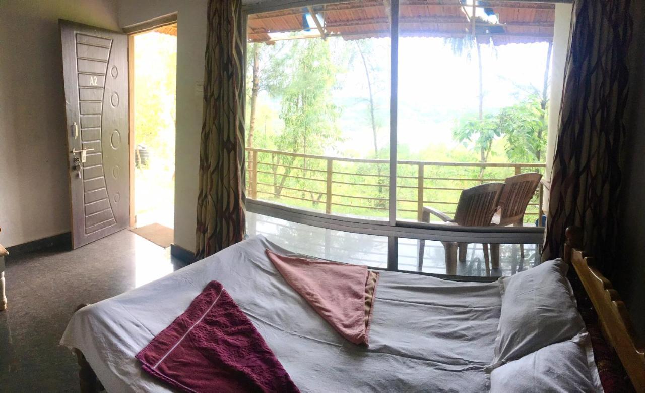White Elephant Restaurant & Cottages Gokarna Гокарна Экстерьер фото
